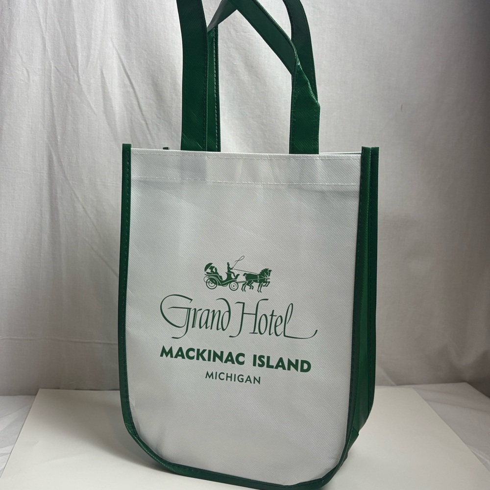 Grand Hotel Tote Bag Mackinac Island - Picture 2 of 10